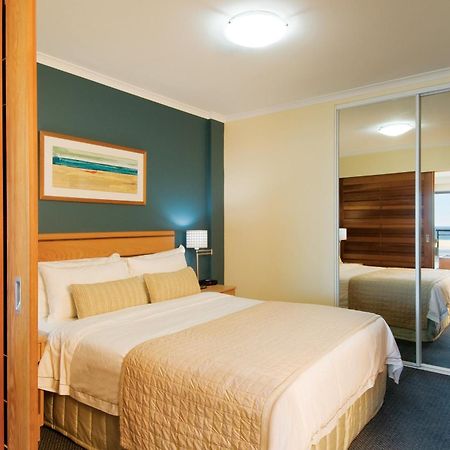 Oaks The Entrance Waterfront Suites Chambre photo
