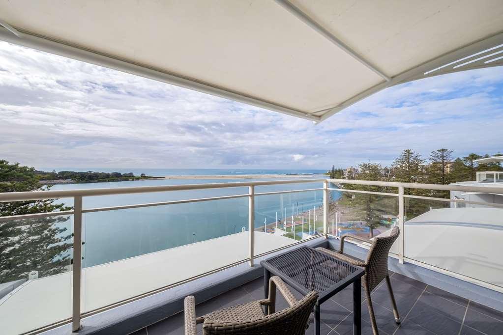 Oaks The Entrance Waterfront Suites Chambre photo