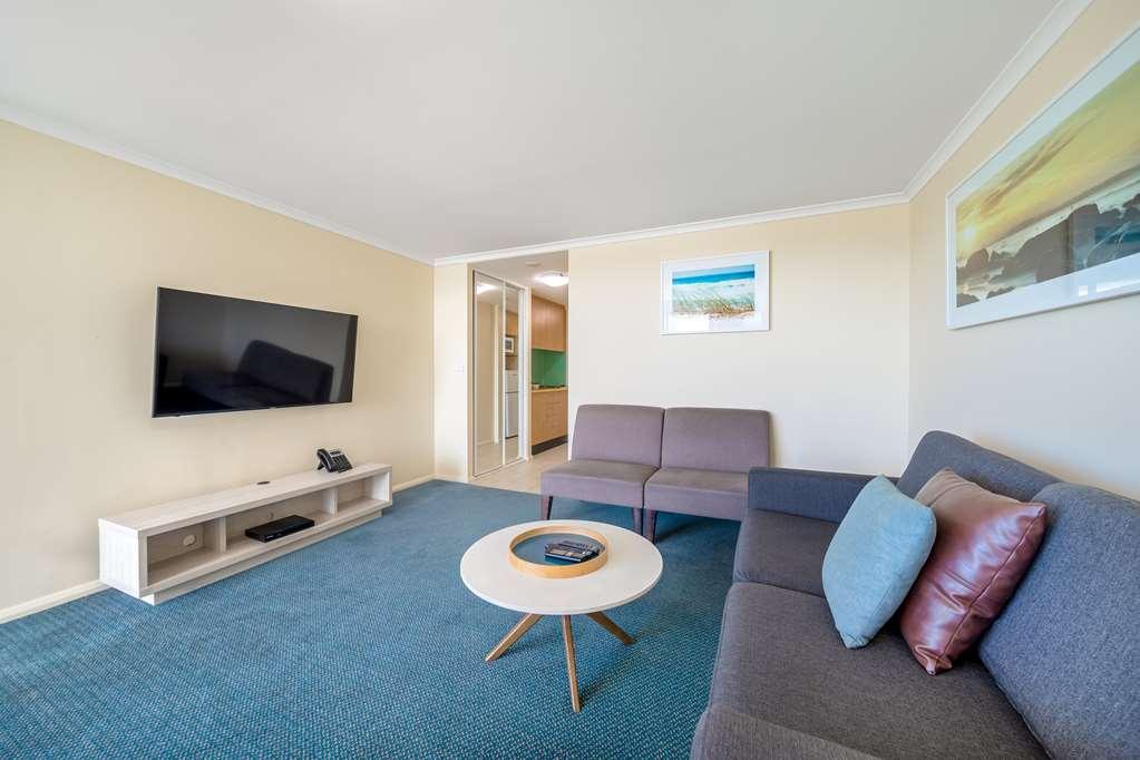 Oaks The Entrance Waterfront Suites Chambre photo
