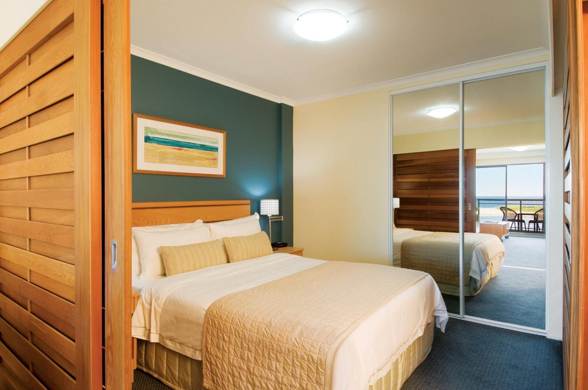 Oaks The Entrance Waterfront Suites Chambre photo